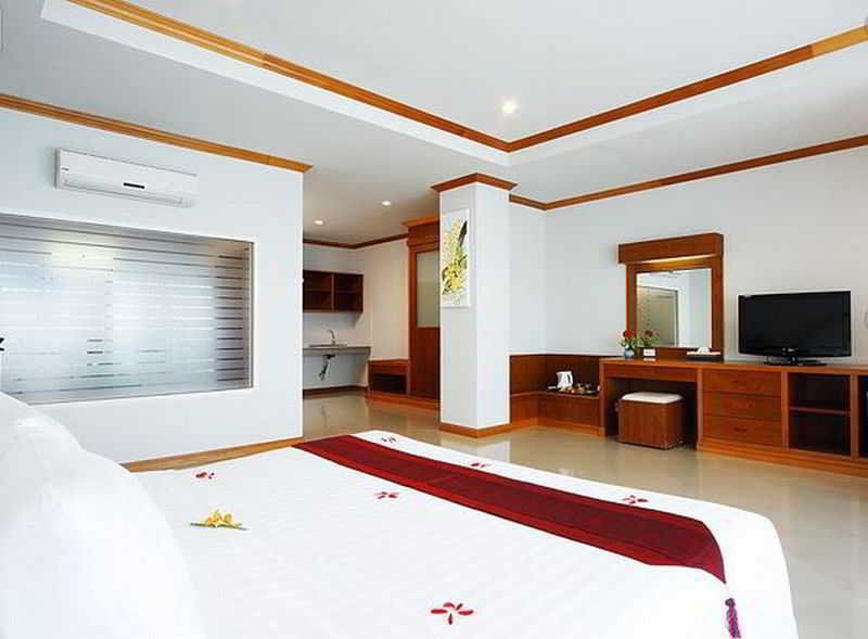 Blue Beach Club & Resort Patong Kültér fotó